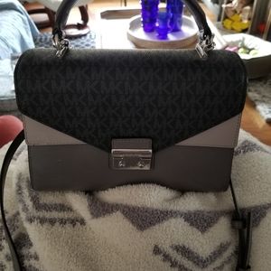 Michael Kors pocketbook gray